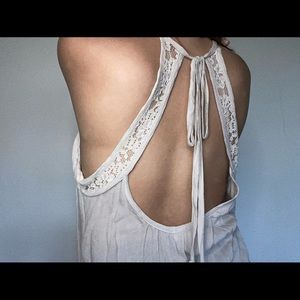 Loose fitting top with adorable back